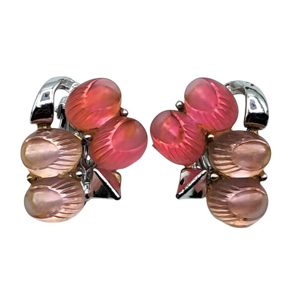 VIntage Thermoset Earrings Pink Peach Lisner ? Clip On Costume Jewelry - Picture 2 of 9